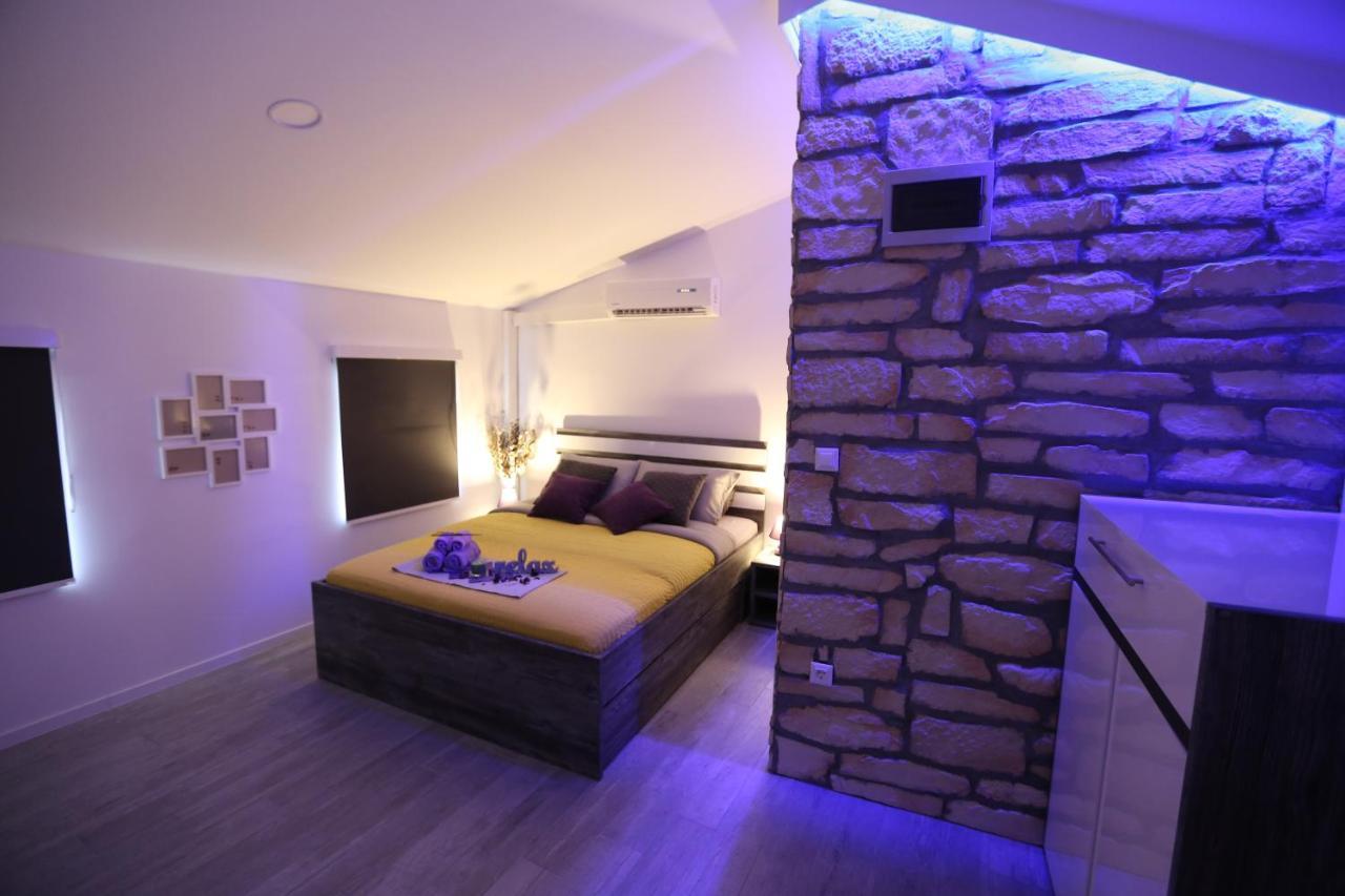 Timeless City Center Apartment